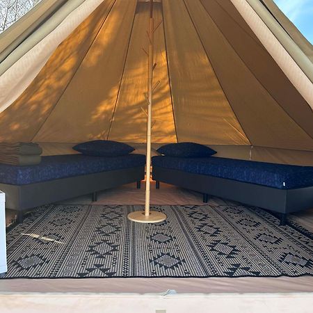 Bell Tent Warmond Buitenkant foto