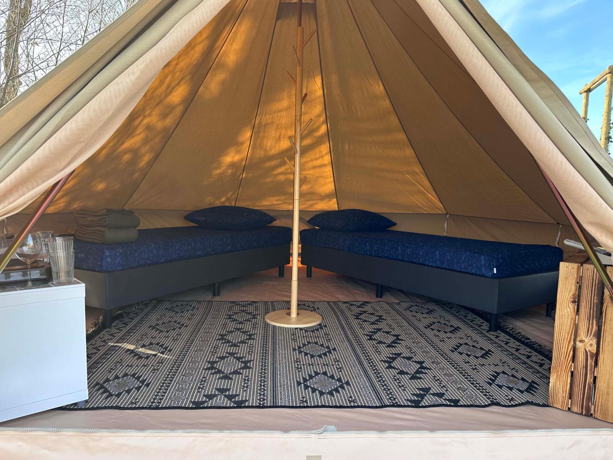 Bell Tent Warmond Buitenkant foto